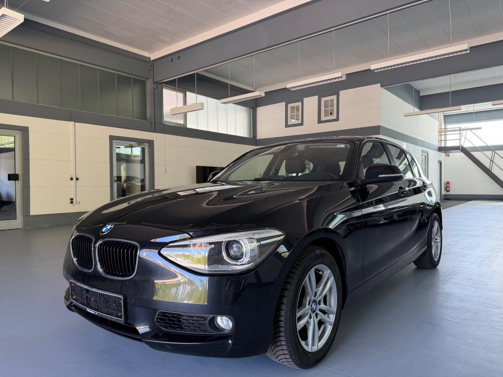 BMW 118i *AUTOMATIK*BI-XENON*NAVI*SCHIEBEDACH*PDC*