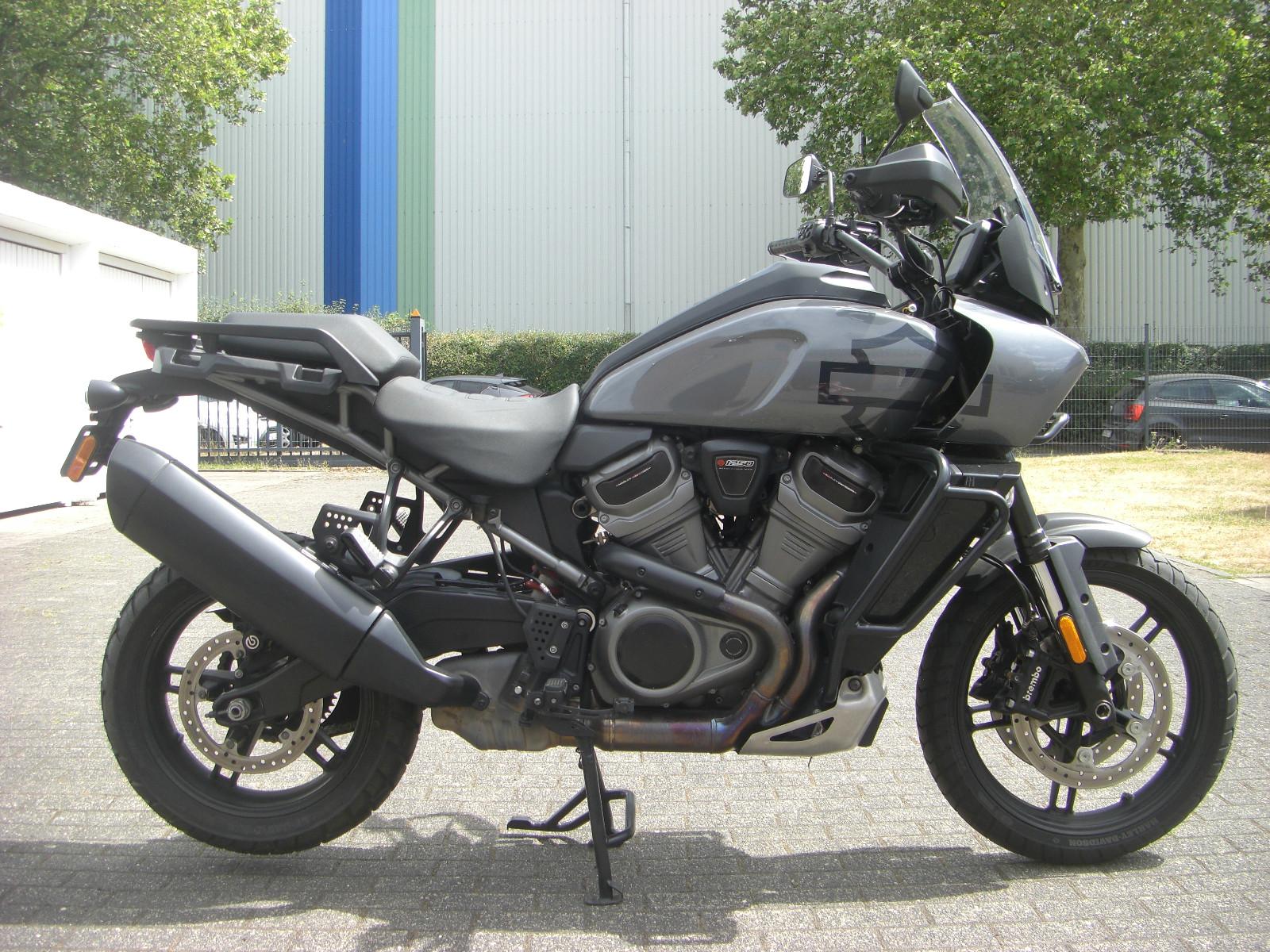 Harley-Davidson 1250 PAN AMERICA 1. HAND