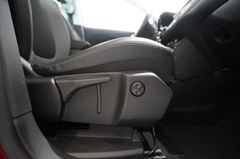 Fahrzeugabbildung Opel Grandland (X) 1.2T INNOV. NAVI/LED/SHZ/TEMP./PDC