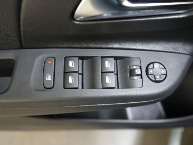 Corsa F FACELIFT GS+LED LICHT+NAVI+RÜCKFAHRKAMER