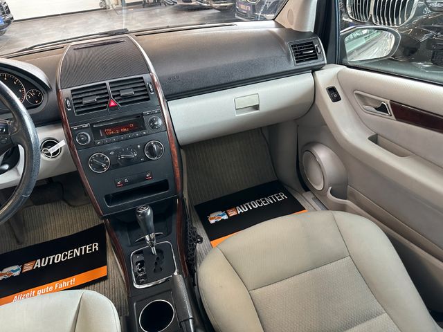 MYAUTOCENTER – Gebraucht- und Jahreswagen mit Werkstattservice in Pfaffenhofen Mercedes-Benz A 150 *Klima*Elegance*Automatik*TÜV*