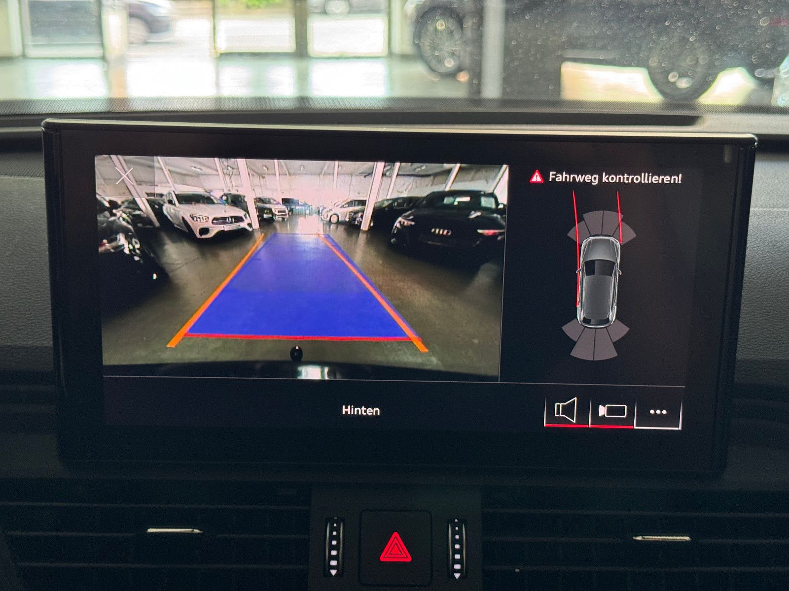 Fahrzeugabbildung Audi Q5 TDI 4X4 ADVANCED SPORT PANO MATRIX B&0 VOLL