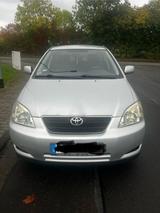 Toyota Corolla D4D 8 Fach bereift - Toyota Corolla mit Diesel-Antrieb: Limousine