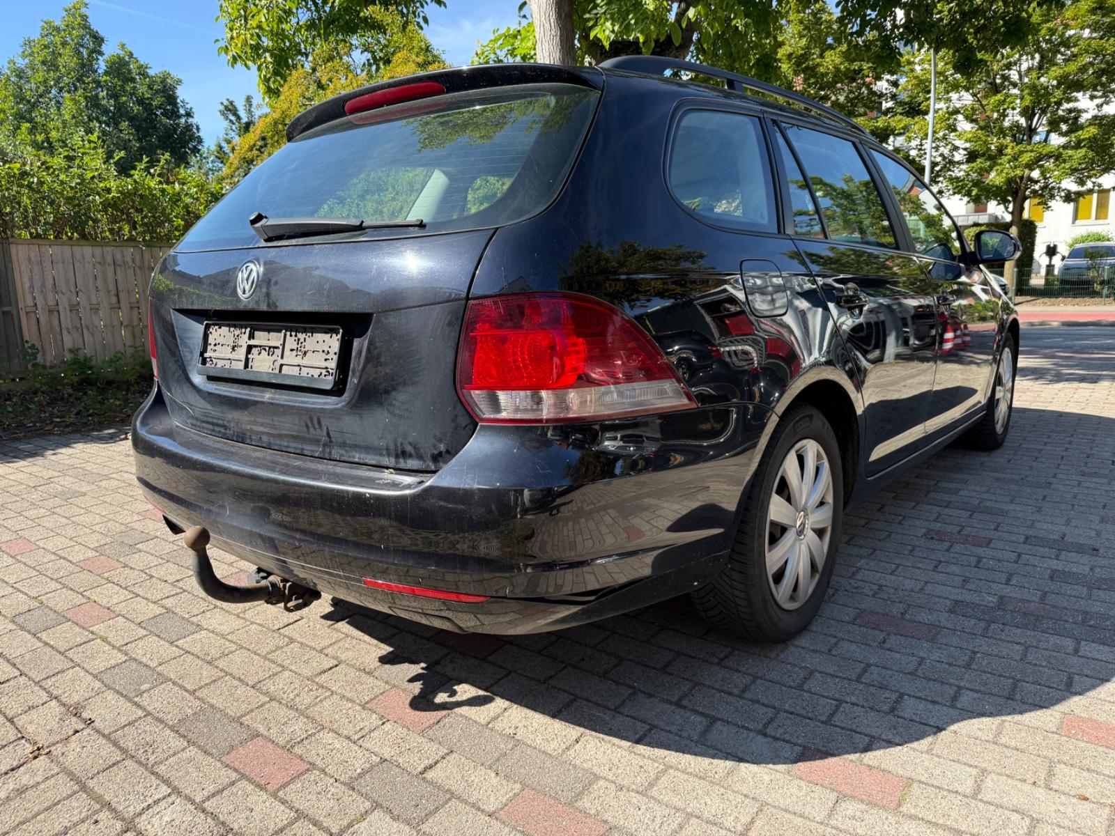 Volkswagen Golf 2013 — engine 1.598 cm³, 105 HP (77kW)