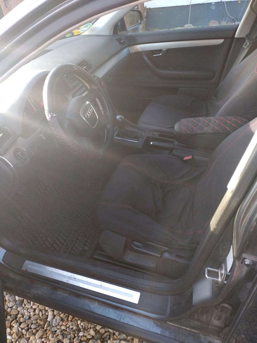 Audi A4 2004 — photo 10