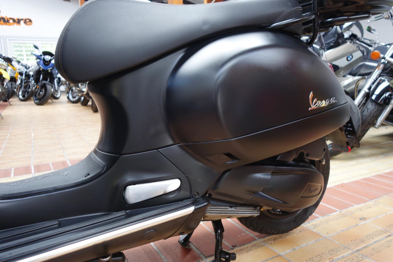 Vespa GTS 300 Super i.e +ABS/ASR/LED+1Hd+Black Edition