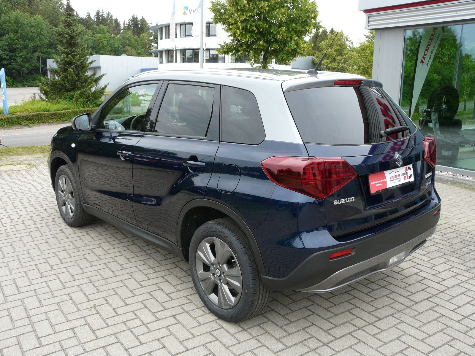 Fahrzeugabbildung Suzuki 1.4 BOOSTERJET Hybrid Comfort Shinkai