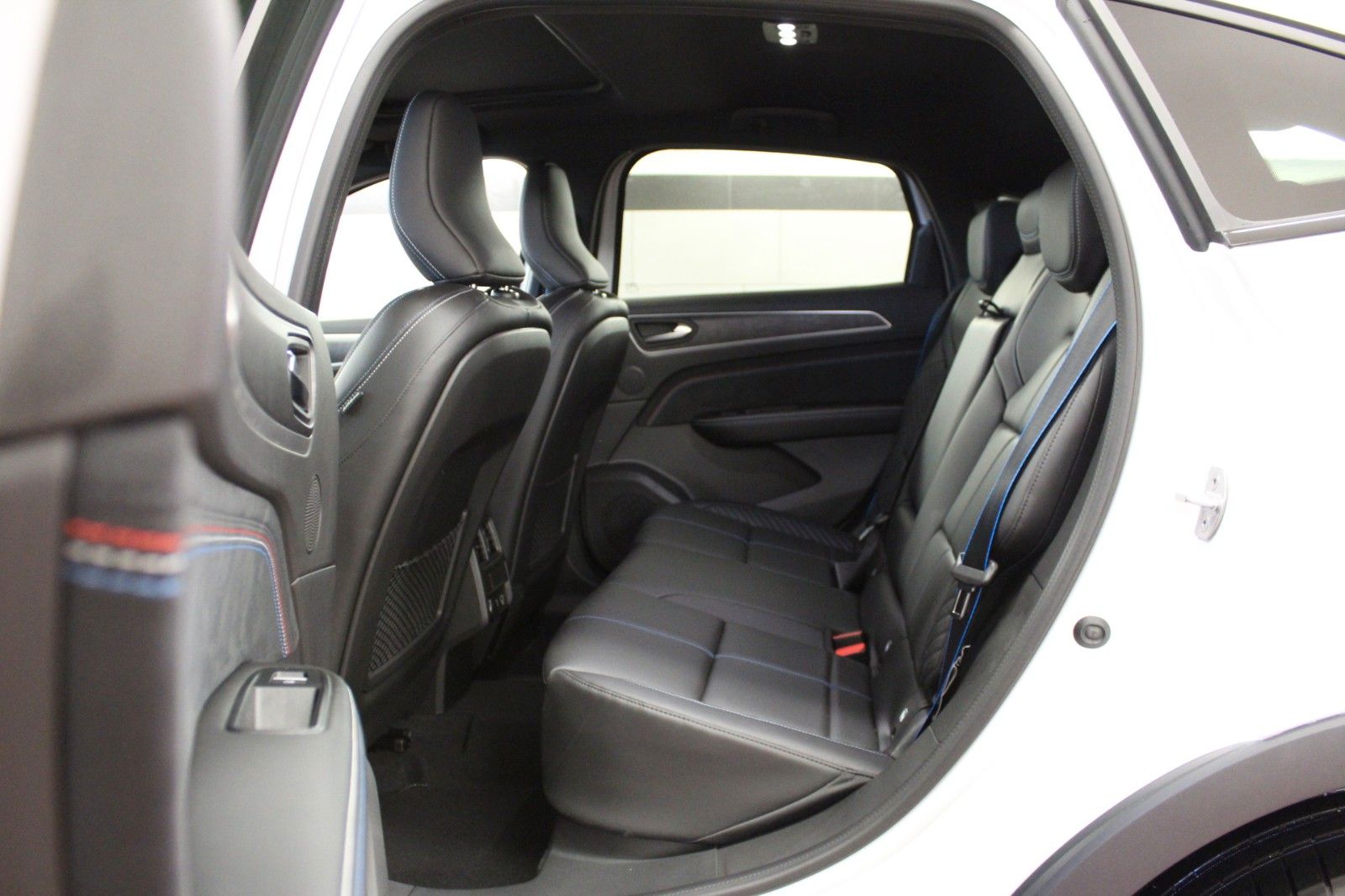 Fahrzeugabbildung Renault Arkana E-TECH Full Hybrid 145 Esprit Alpine