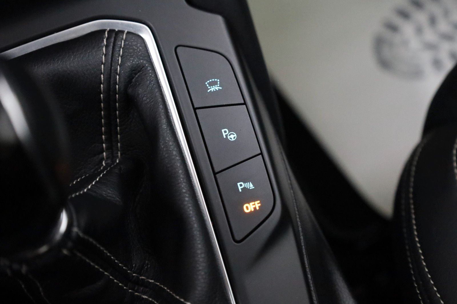 Fahrzeugabbildung Ford Focus Turnier Vignale, Kamera, Pano, Leder, LED