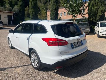 Ford Focus - 8