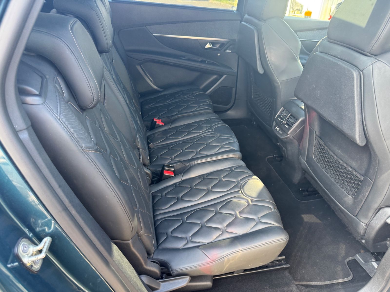 Fahrzeugabbildung Peugeot 5008 Allure GT Line Leder+7 Sitzer+LED+Panorama+