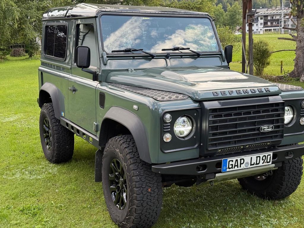 Land Rover Defender