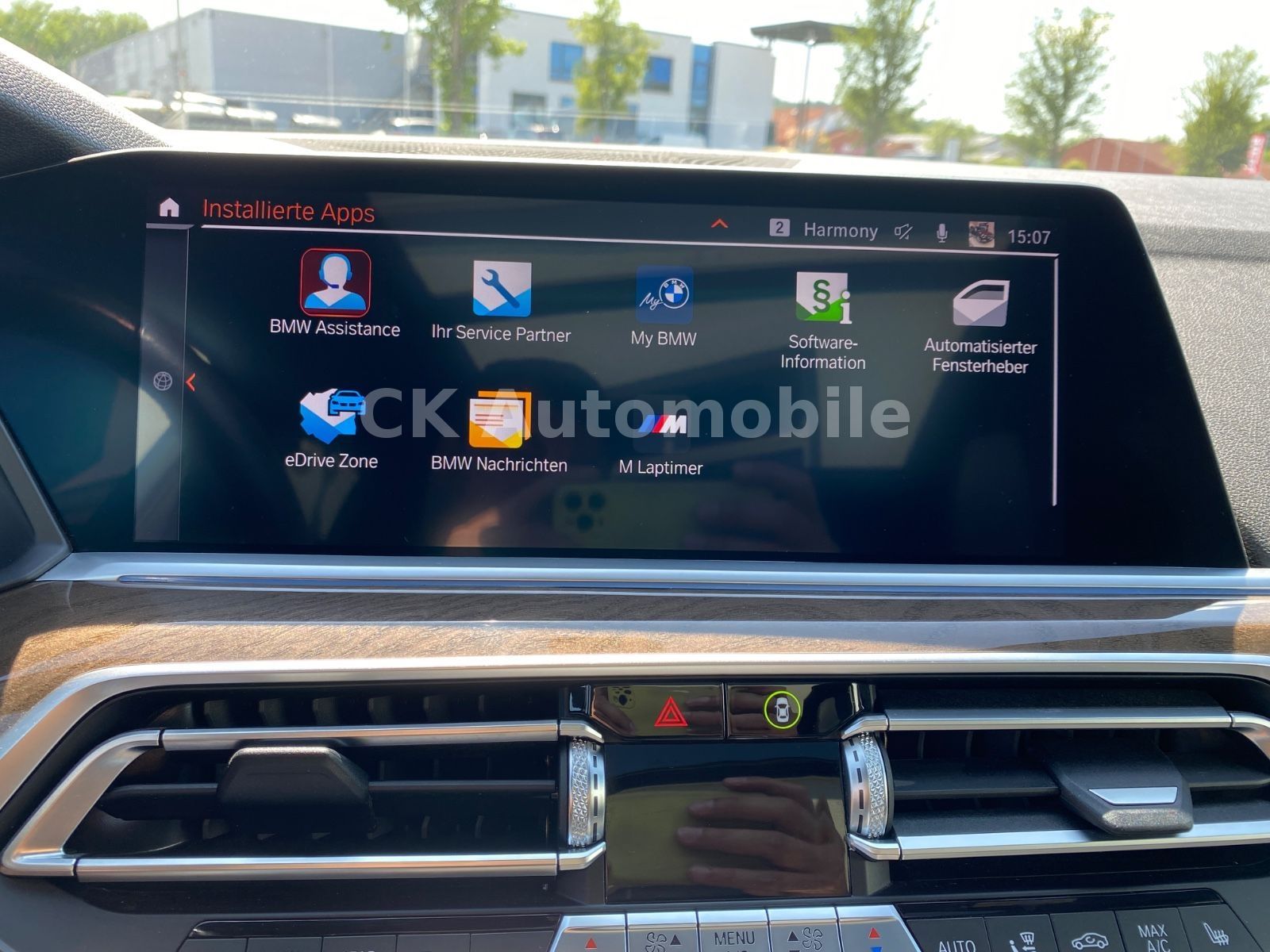 Fahrzeugabbildung BMW X5 xDrive 45e Individual/HeadUp/360°Kam/LED/AHK