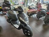 Peugeot Kisbee S 50 Mad Black / Meteor Grey - Peugeot Kisbee S