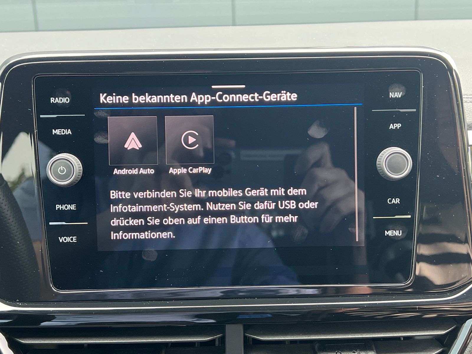 Fahrzeugabbildung Volkswagen T-Roc R-Line 1.5 TSI DSG *AHK,LED,BlackStyle,LM