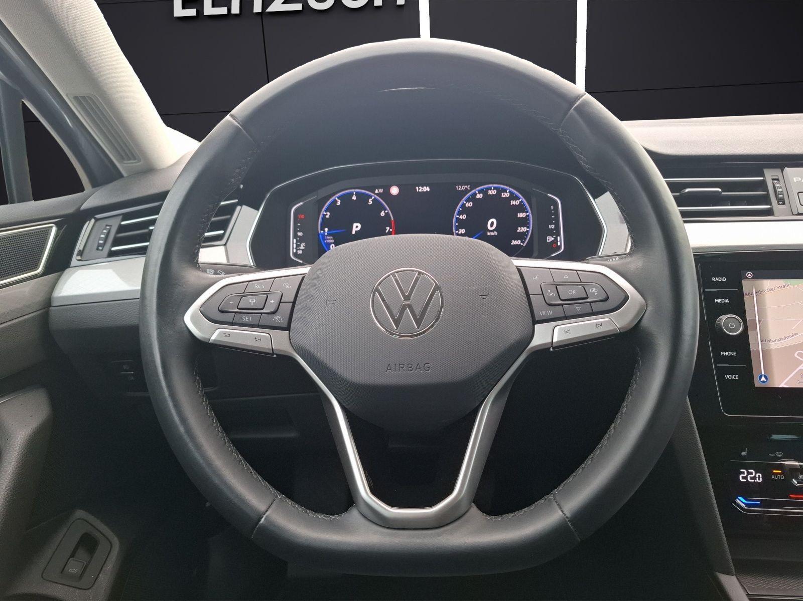 Fahrzeugabbildung Volkswagen Passat Variant TSI Business DSG Matrix Navi AID
