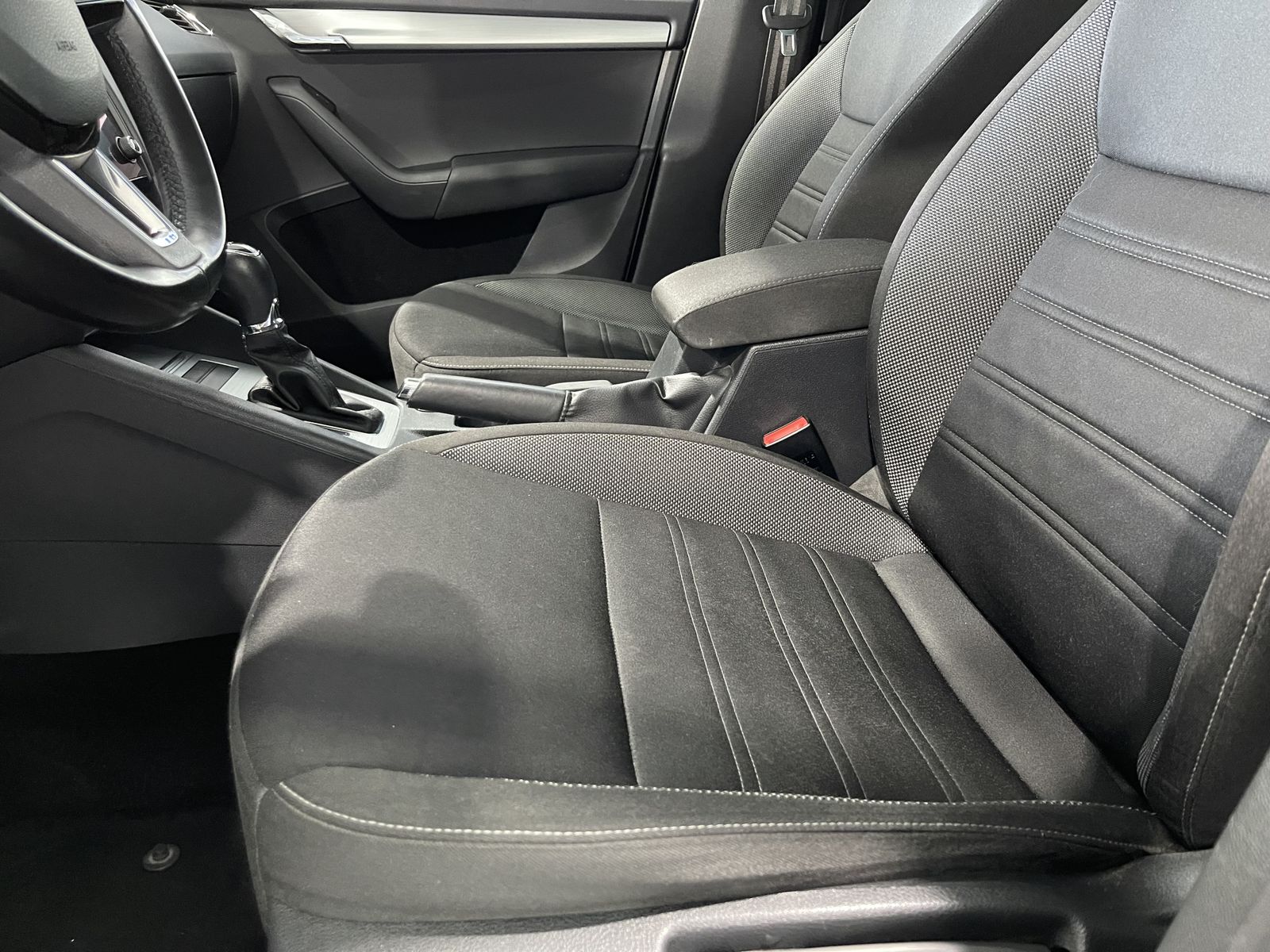 Fahrzeugabbildung SKODA Octavia Ambition 2.0 TDI*ACC*Navi*Klima*PDC*