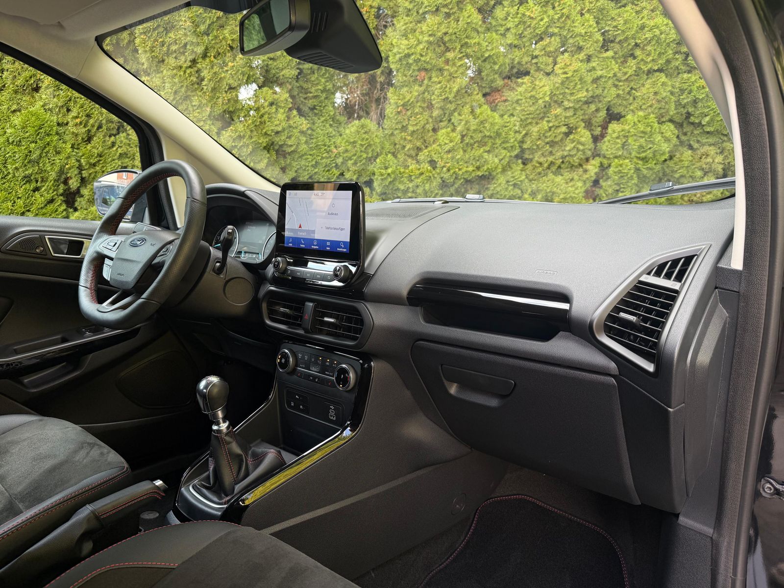 Fahrzeugabbildung Ford EcoSport 1.0EB ST-Line LED+NAV+SHZ+KAM+B&O+ALCAN