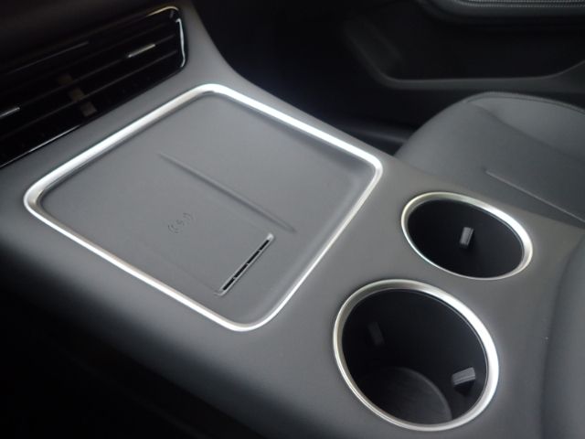 Fahrzeugabbildung DFSK Forthing 7 REEV 1.5 L Range Extender Panorama Le