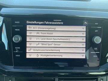 Fahrzeugabbildung Volkswagen T-Cross 1.0 TSI Style DSG+NAVI+ACC+RÜCKFAHRK+LED