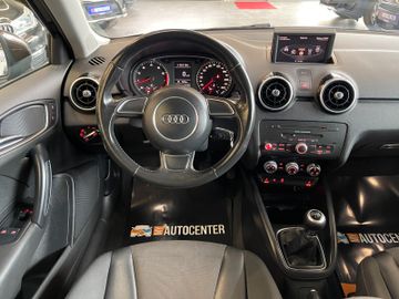 Audi A1 ambition *BI-XENON*PDC*KLIMAAUT*SZHZ*ALU*