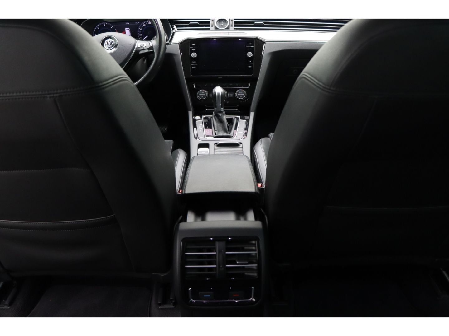 Fahrzeugabbildung Volkswagen Passat Variant 2.0 TDI Highline BMT Massage Kame