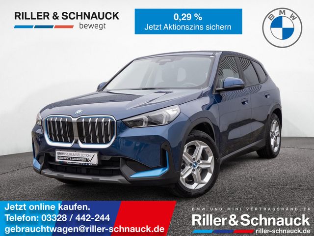 BMW iX1 xDrive 30 AHK+PANO+HUD+ACC+360°KAM