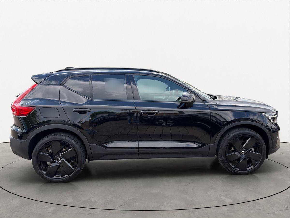 Volvo XC40 B3 Black Edition Plus 360° PANO AHK H/K 20"