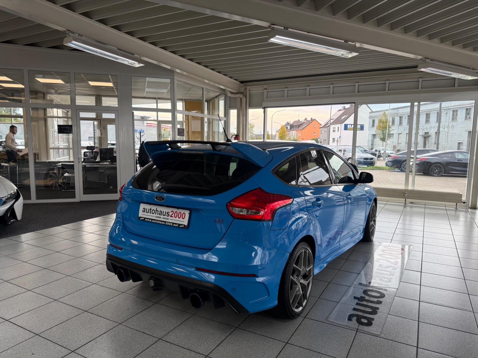 Ford Focus RS 2.3 EcoBoost 350 ch • 4x4 • Recaro • Toit ouvrant • Brembo - Sony Premium