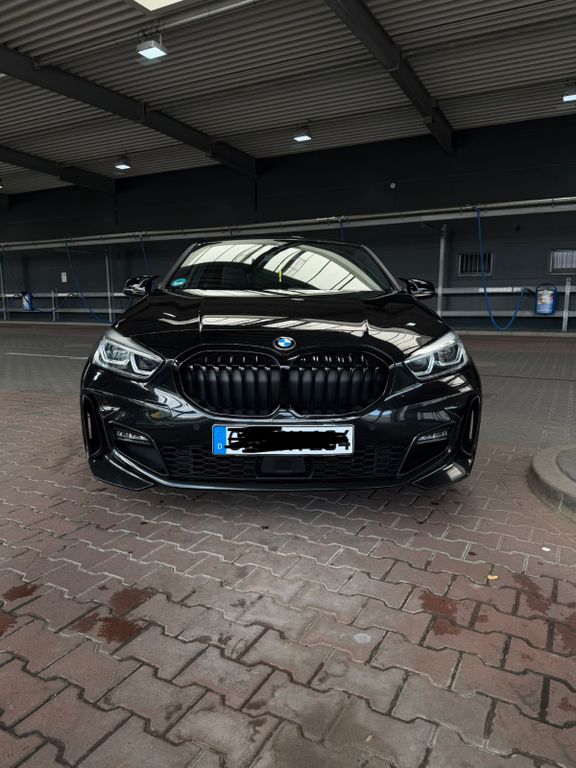 Image of BMW 120