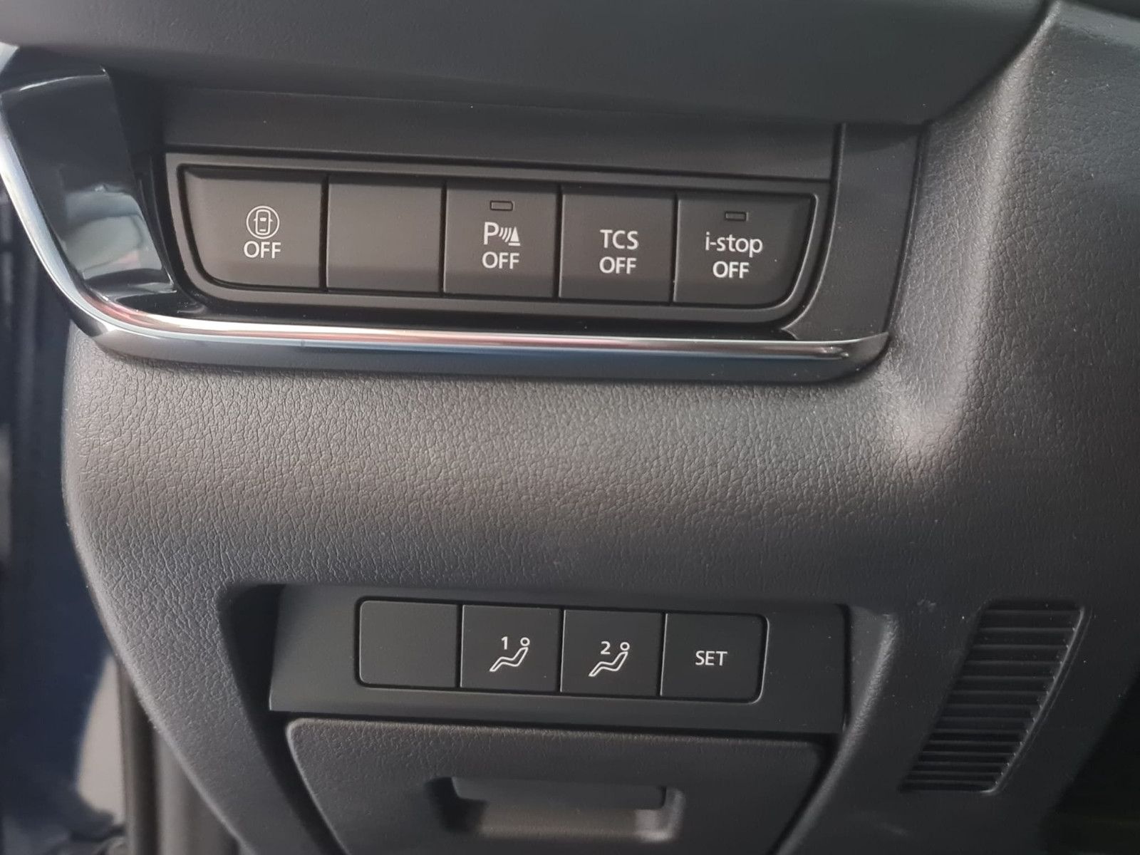 Fahrzeugabbildung Mazda CX-30 Selection 2WD/ 8.FACH BEREIFT/ AHK/ NAVI