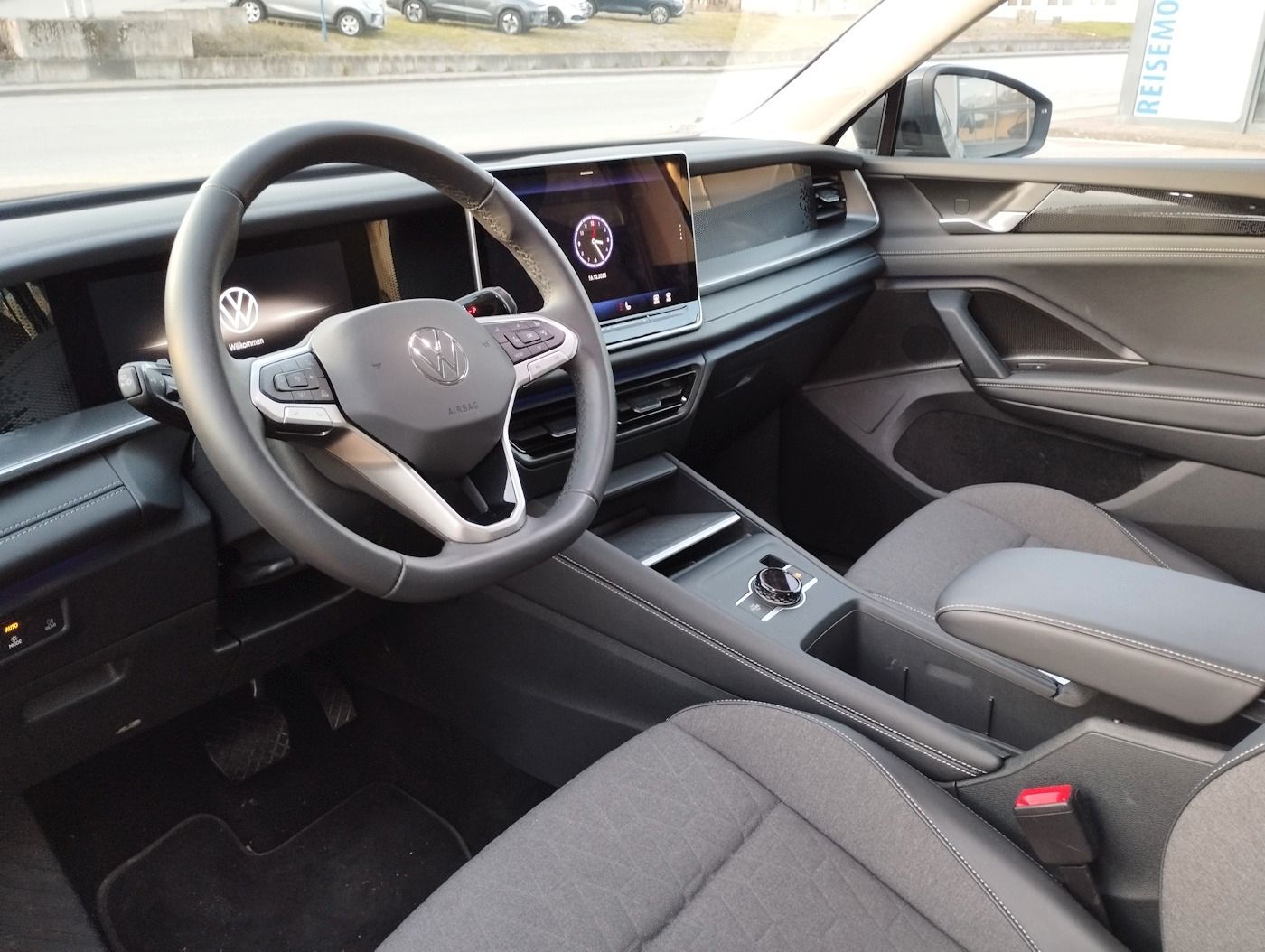 Fahrzeugabbildung Volkswagen Tayron 2.0 4Motion NEU64T 7-Sitzer Matrix AHK DC