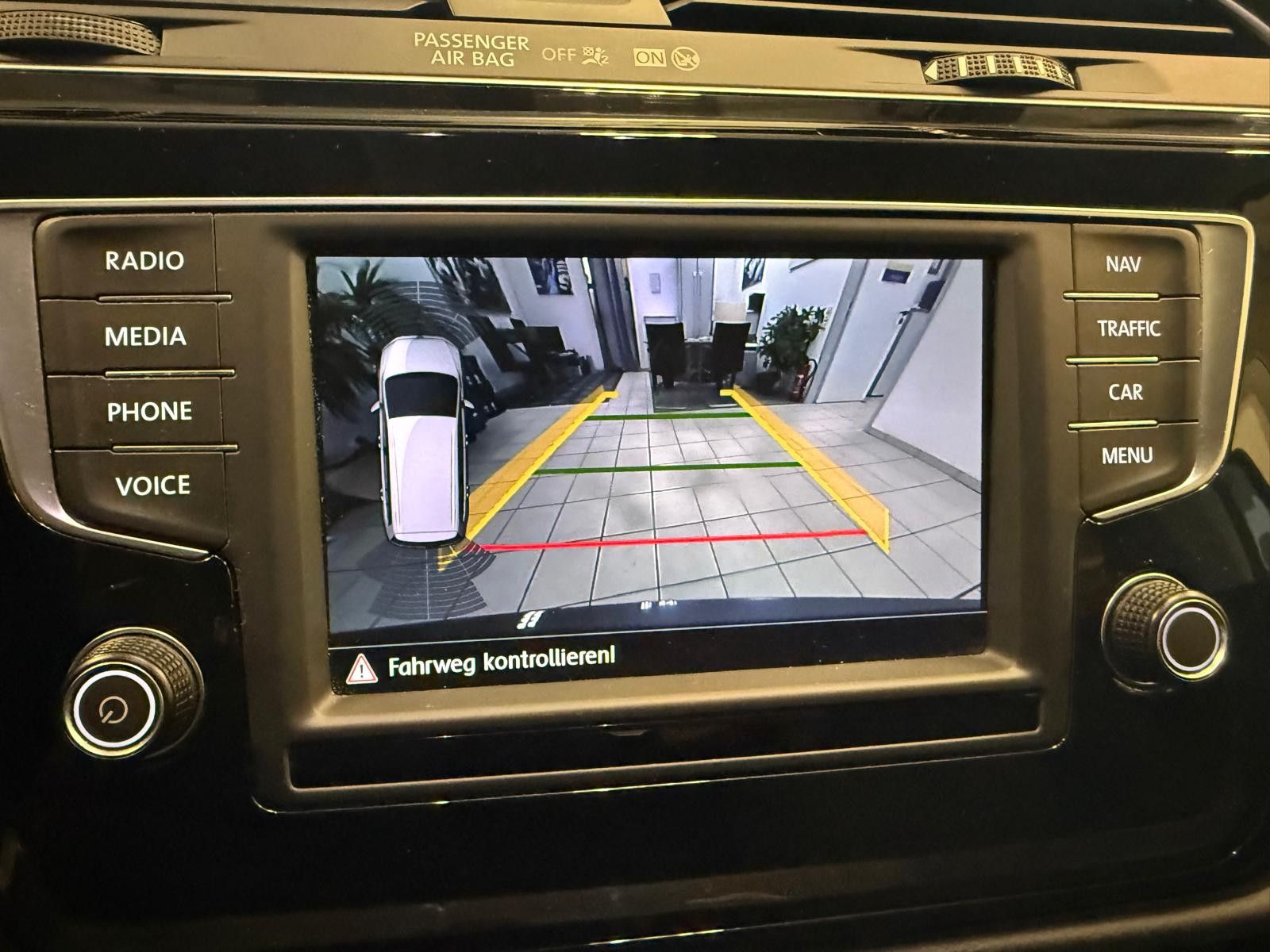 Fahrzeugabbildung Volkswagen Touran Comfortline BMT 7.SITZER/ SCHECKHEFT/ AHK