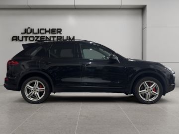 Porsche Cayenne - 2