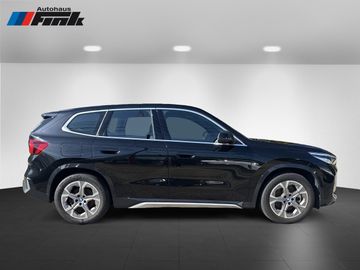 BMW iX1 xDrive30 xLine DAB Parkassistent Shz