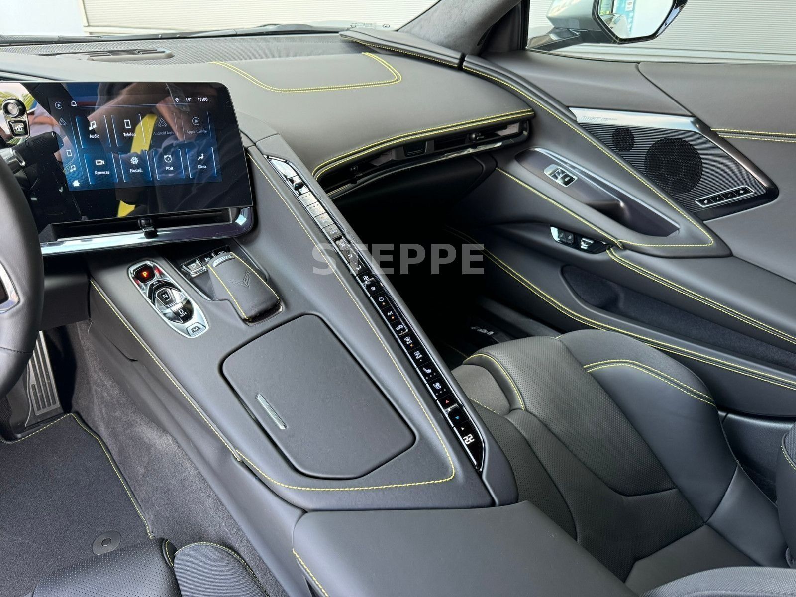 Corvette C8 Stingray Coupe 6,2 V8 3LT Europamodell STEPPE