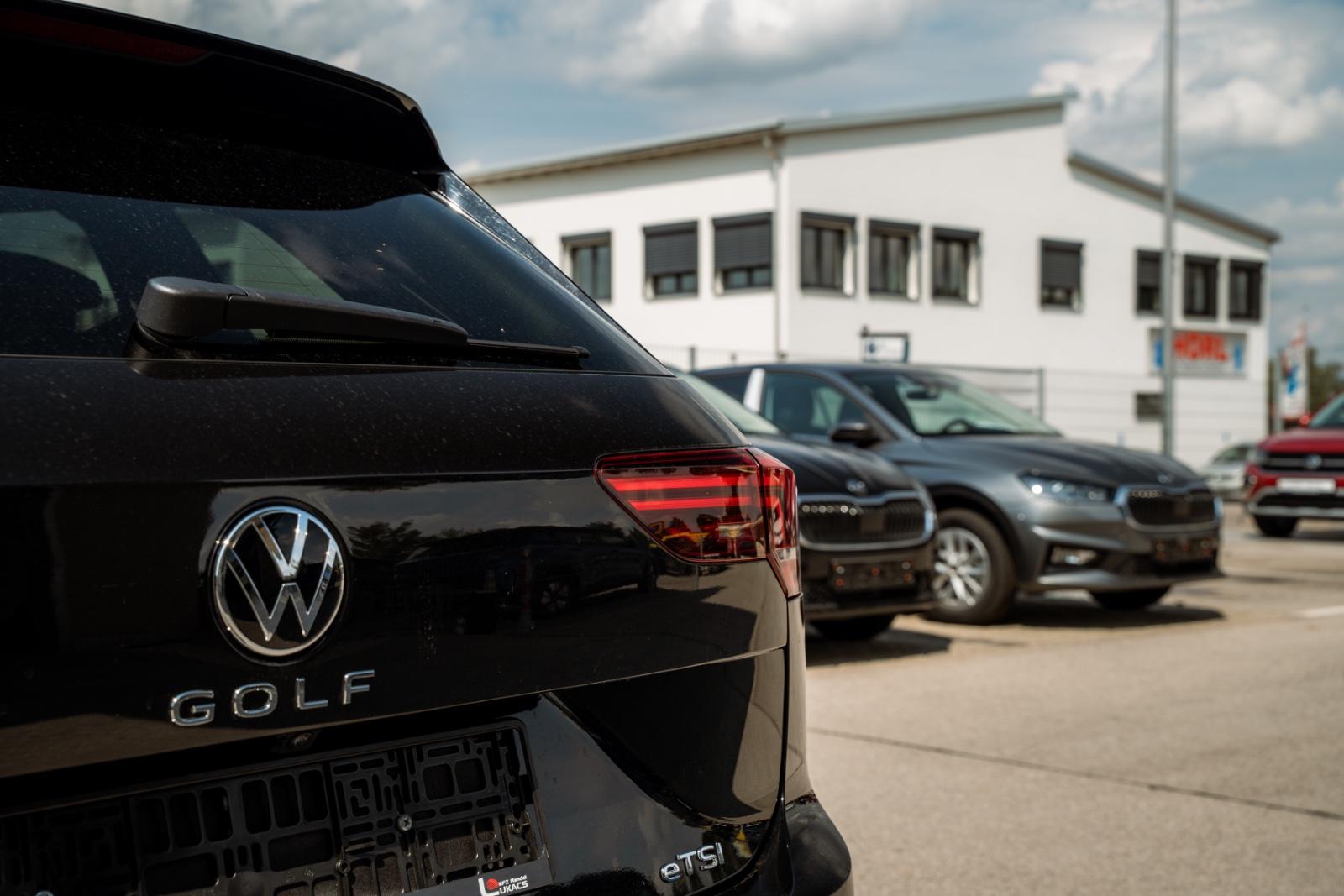 Volkswagen Golf VIII Variant 1.5 eTSI 85 kW Goal Kamera, миниатюра 19