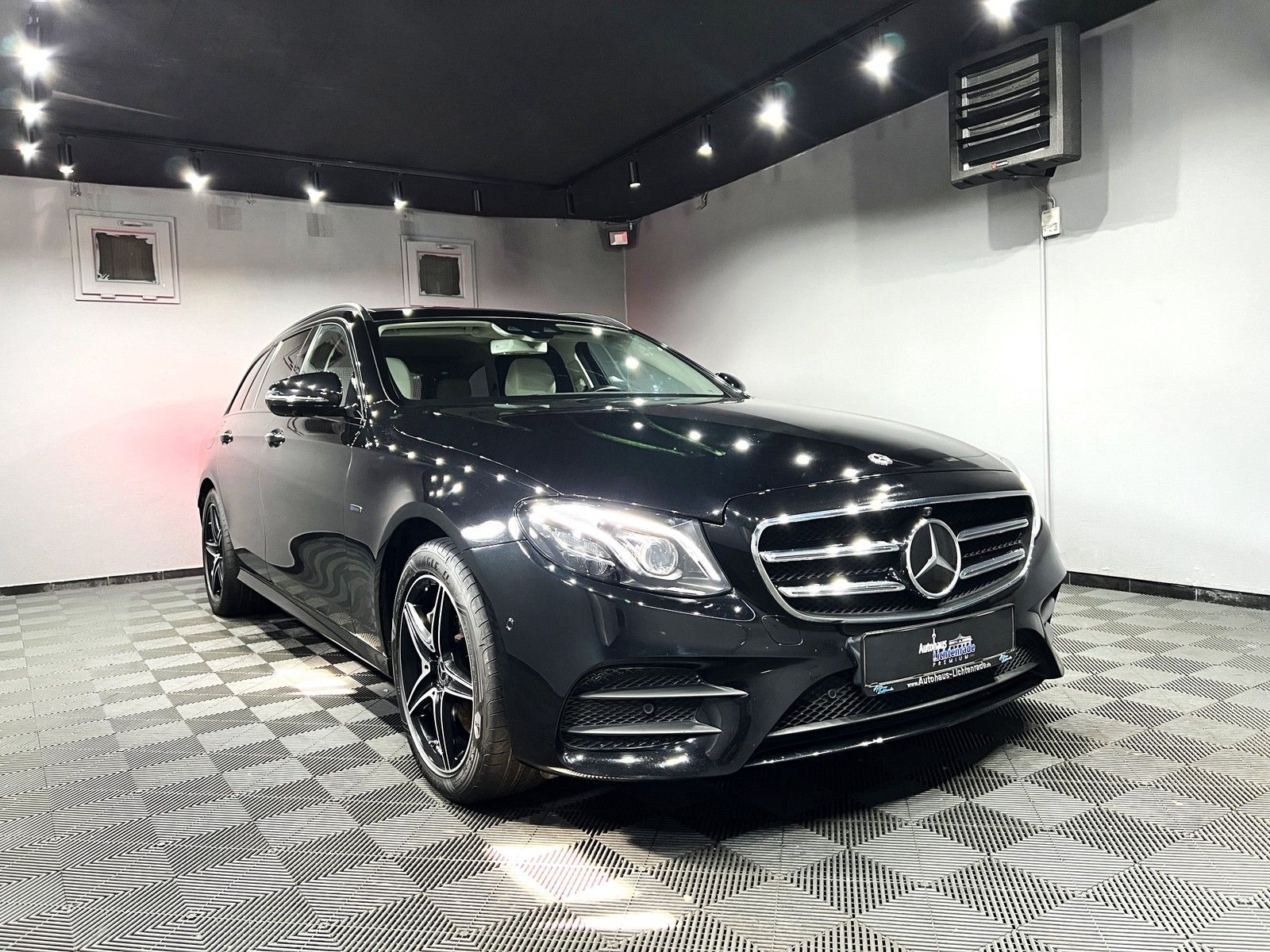 Mercedes-Benz E 300 de T AMG|BURMESTER|360*|PANO|NIGHT|MEMORY imagem 2