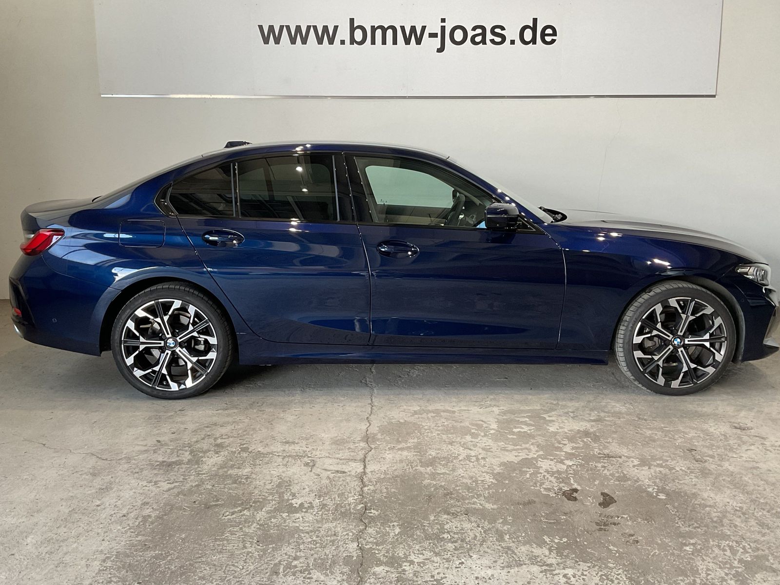 Fahrzeugabbildung BMW 320i xDrive 19" LMR | Sportsitze | Standheizung