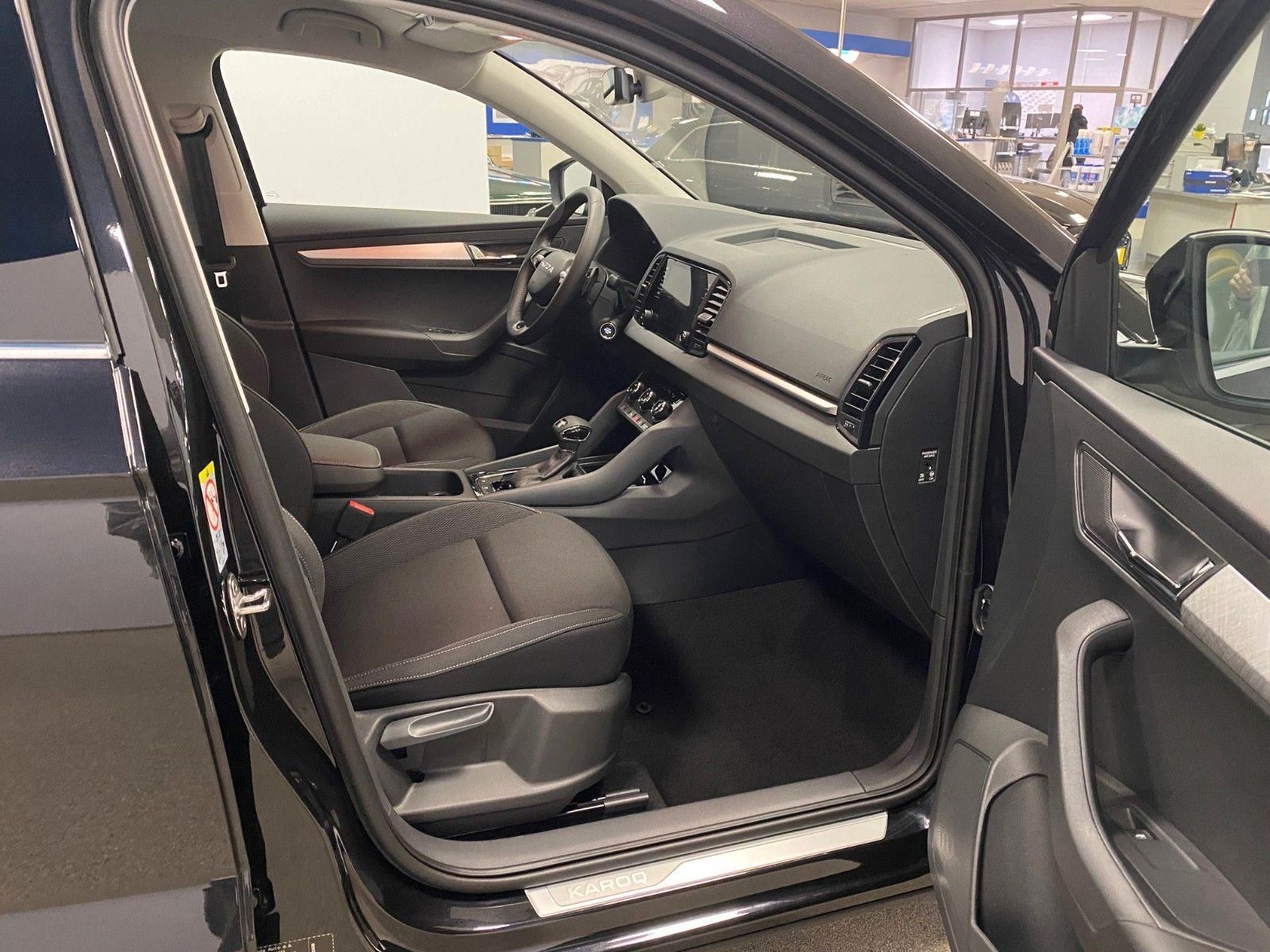 Fahrzeugabbildung SKODA Karoq 1.5 TSI DSG Selection+ACC+2030 Garantie+BC