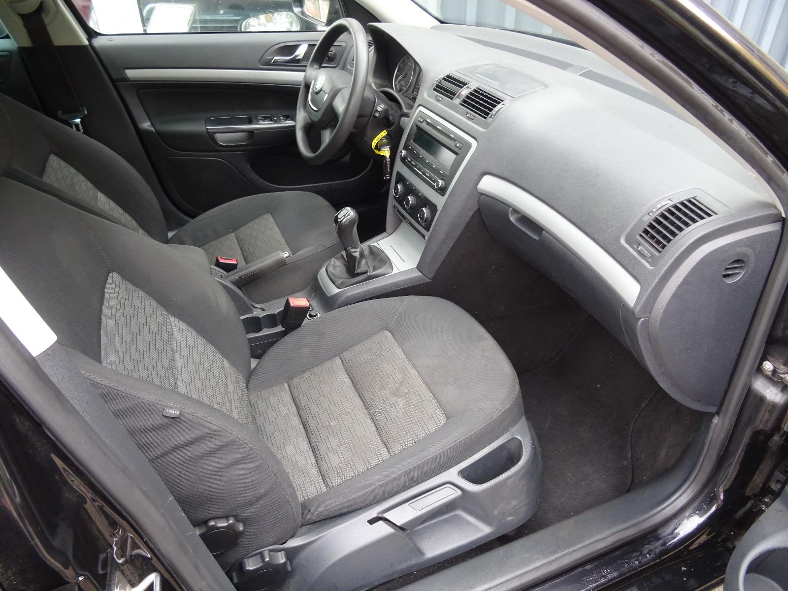 Skoda Octavia 2012 — photo 12