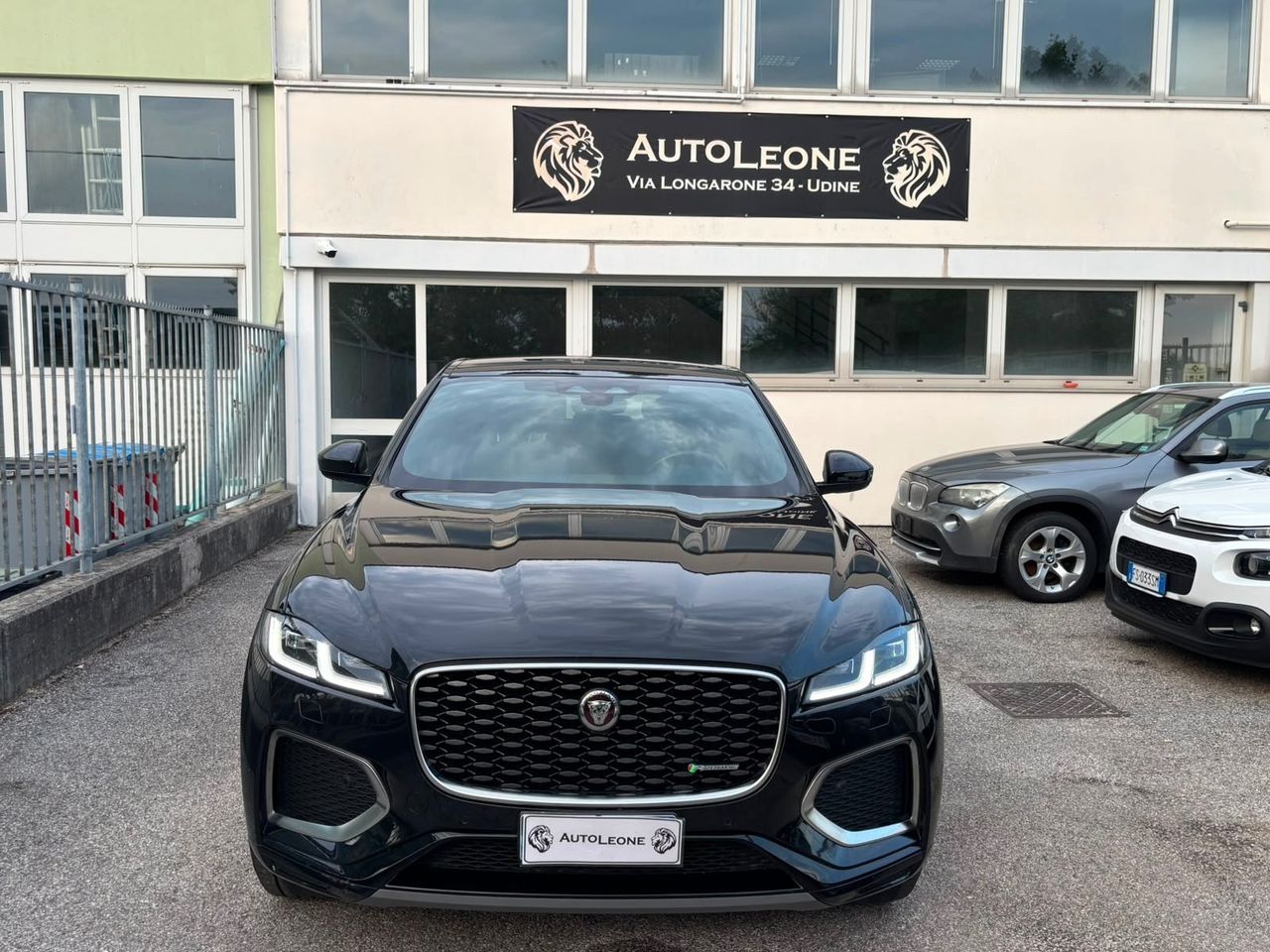 Jaguar F-Pace 2.0 D 204 CV AWD aut. R-Dynamic SE imagem 3