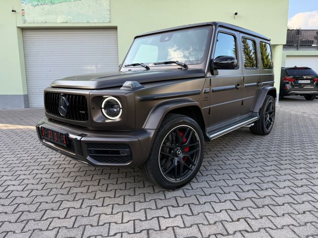 Mercedes-Benz G 63 AMG Magno Manufaktur TV Driver's Package