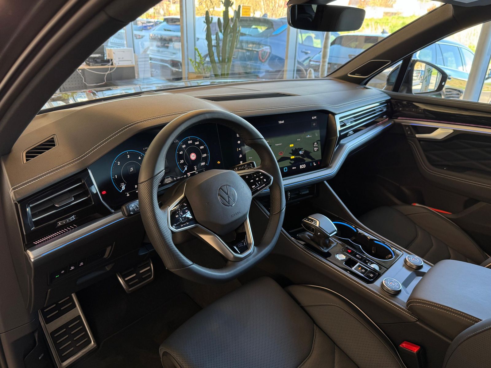 VW Touareg 3.0 TDI 4M R-Line Komfort-Paket UPE 111T - Image 21