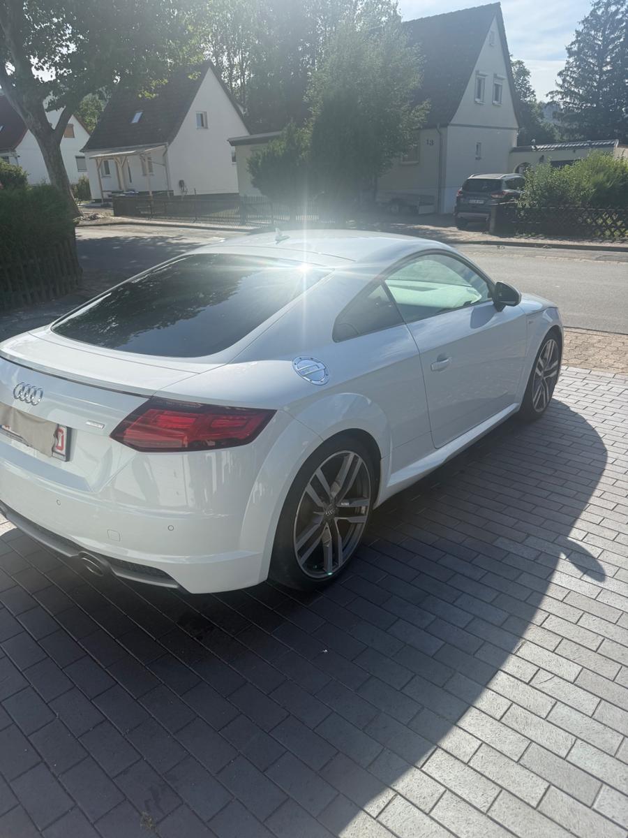 Audi TT Coupe 2.0 TDI ultra -