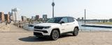 Jeep Compass Summit inkl. Sicherheits + Premium Paket - Jeep Compass Summit mit Hybrid-Antrieb (Benzin/Elektro)