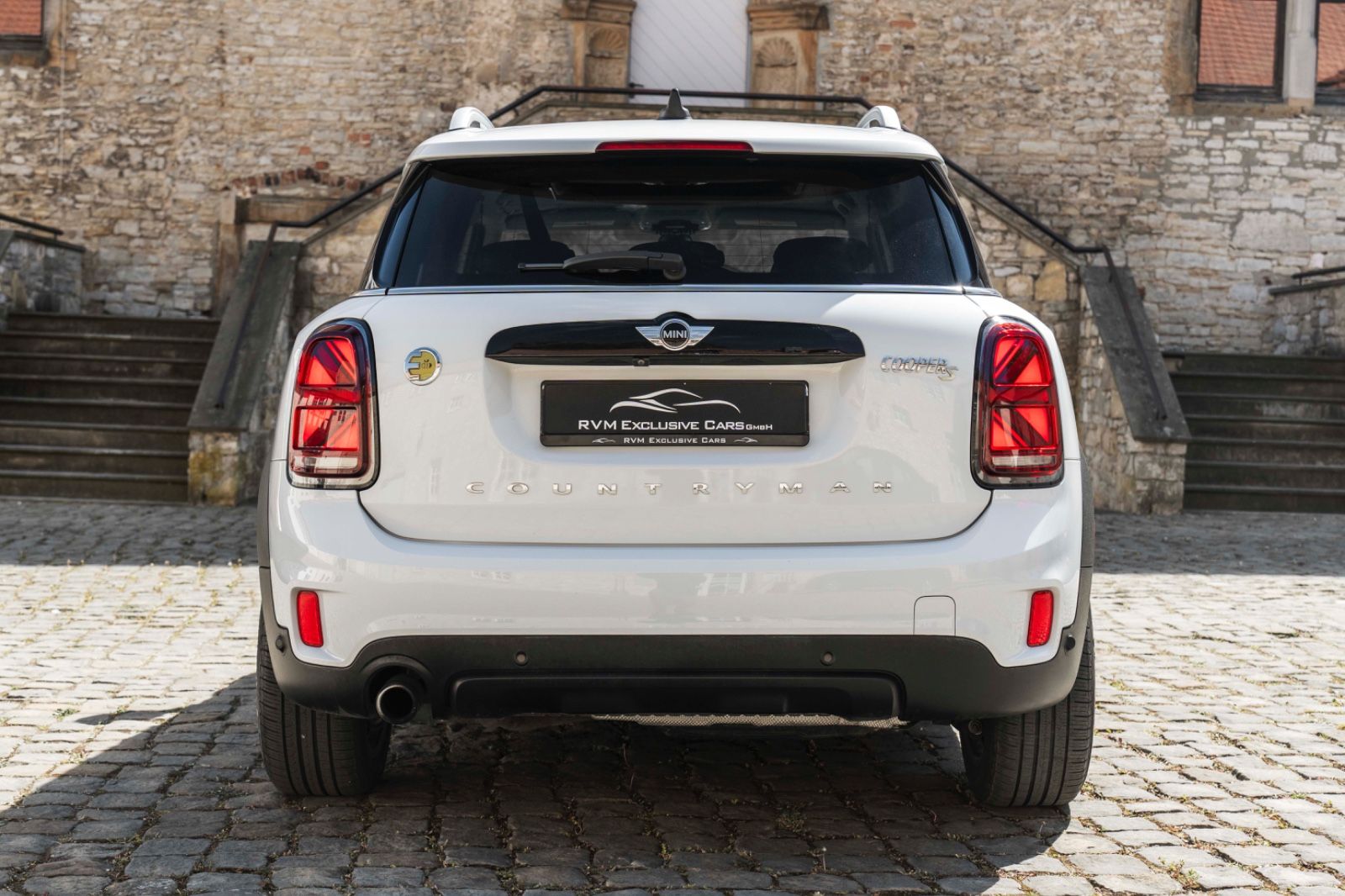Fahrzeugabbildung MINI Cooper SE Countryman ALL4 H&K HUD LED KAM PANO