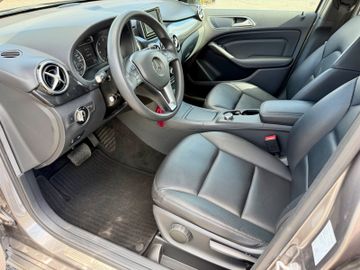 Mercedes B 180 - 6