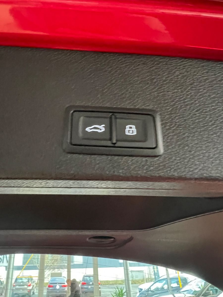 Fahrzeugabbildung Audi Q2 35 TDI quattro S line *PANORAMADACH*