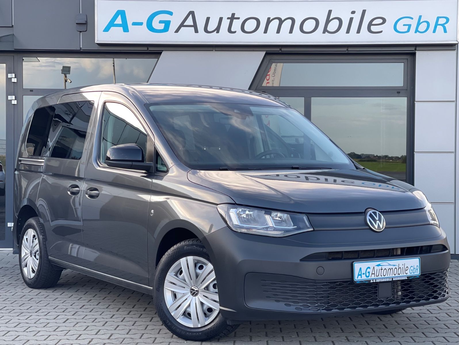 VW Caddy 2.0 TDI AHK Scheckheft Spurhalte-Assistent